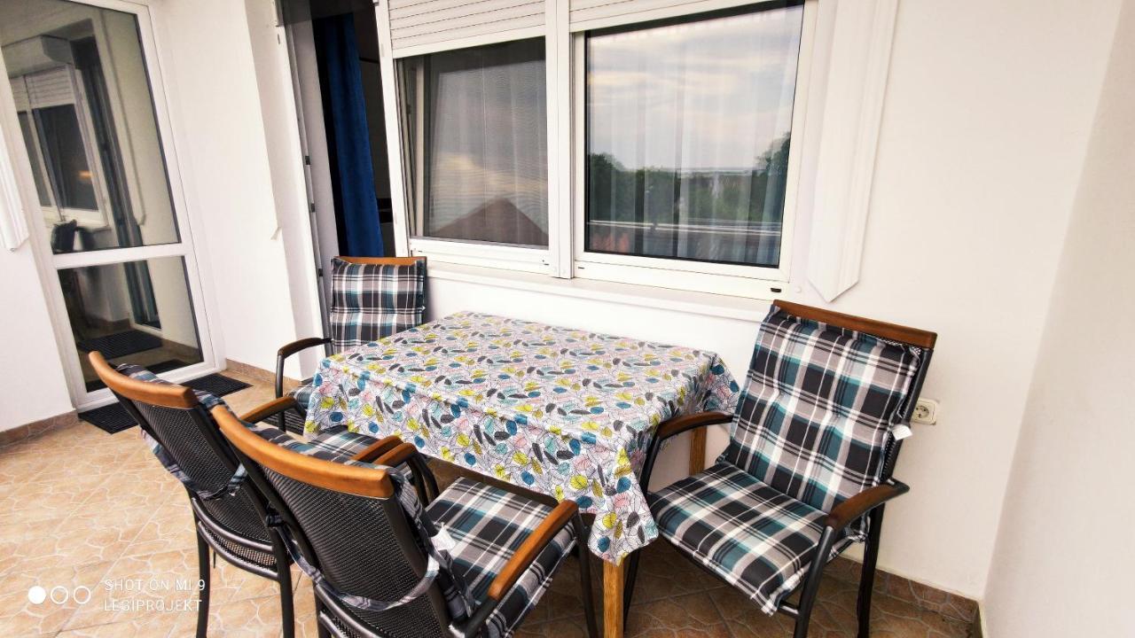 Papp Apartmanház Apartamento Vonyarcvashegy Exterior foto