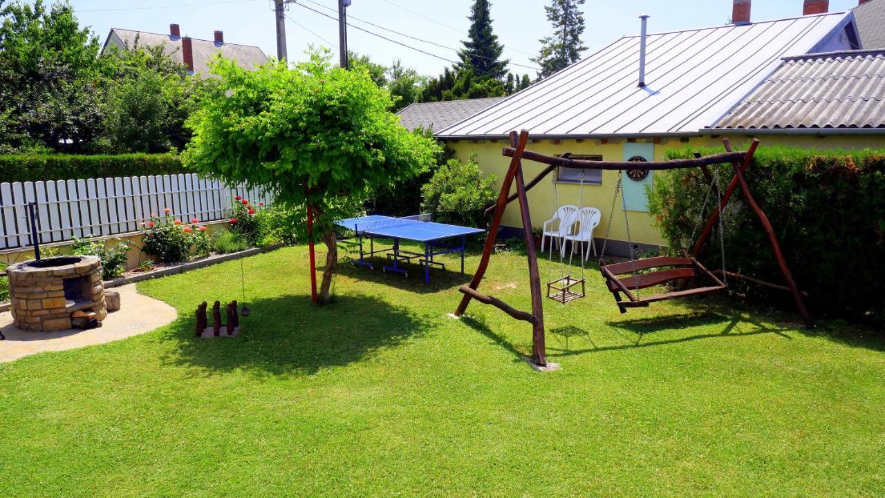 Papp Apartmanház Apartamento Vonyarcvashegy Exterior foto